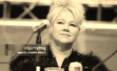 Caroline Rhea
